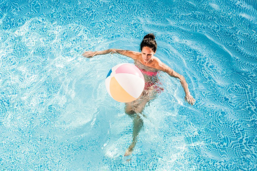 Упражнения в воде для женщин